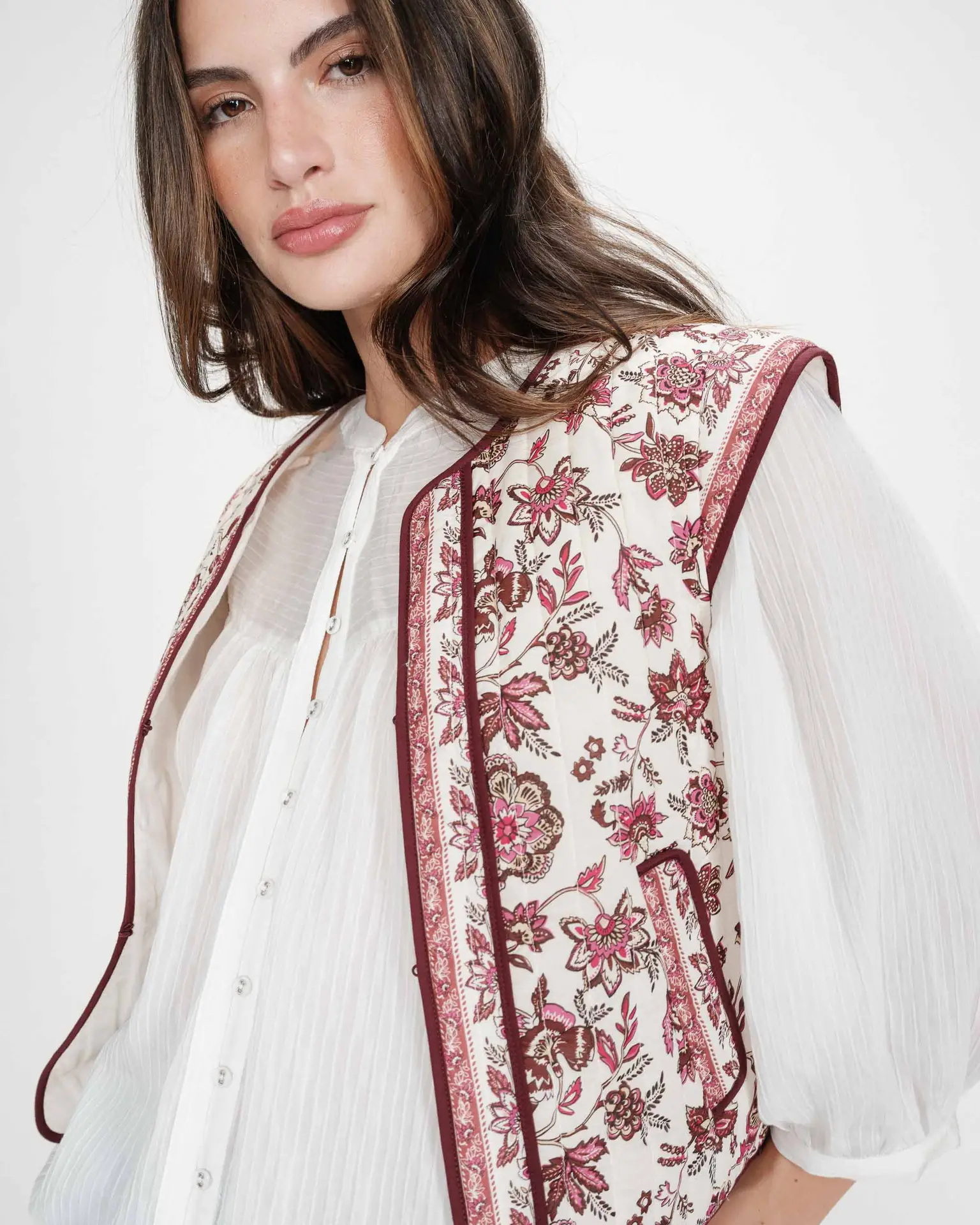 Veste sans manches Viola matelassée fleurs GRACE AND MILA
